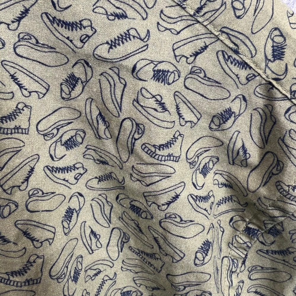 ROWM Button Up Shirt Mens XL Sage Green Sneaker Print Short Sleeve Cotton NWT - Picture 4 of 10